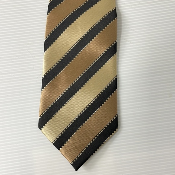 Milano Moda handmade diagonally striped tan and brown tie - Picture 6 of 7